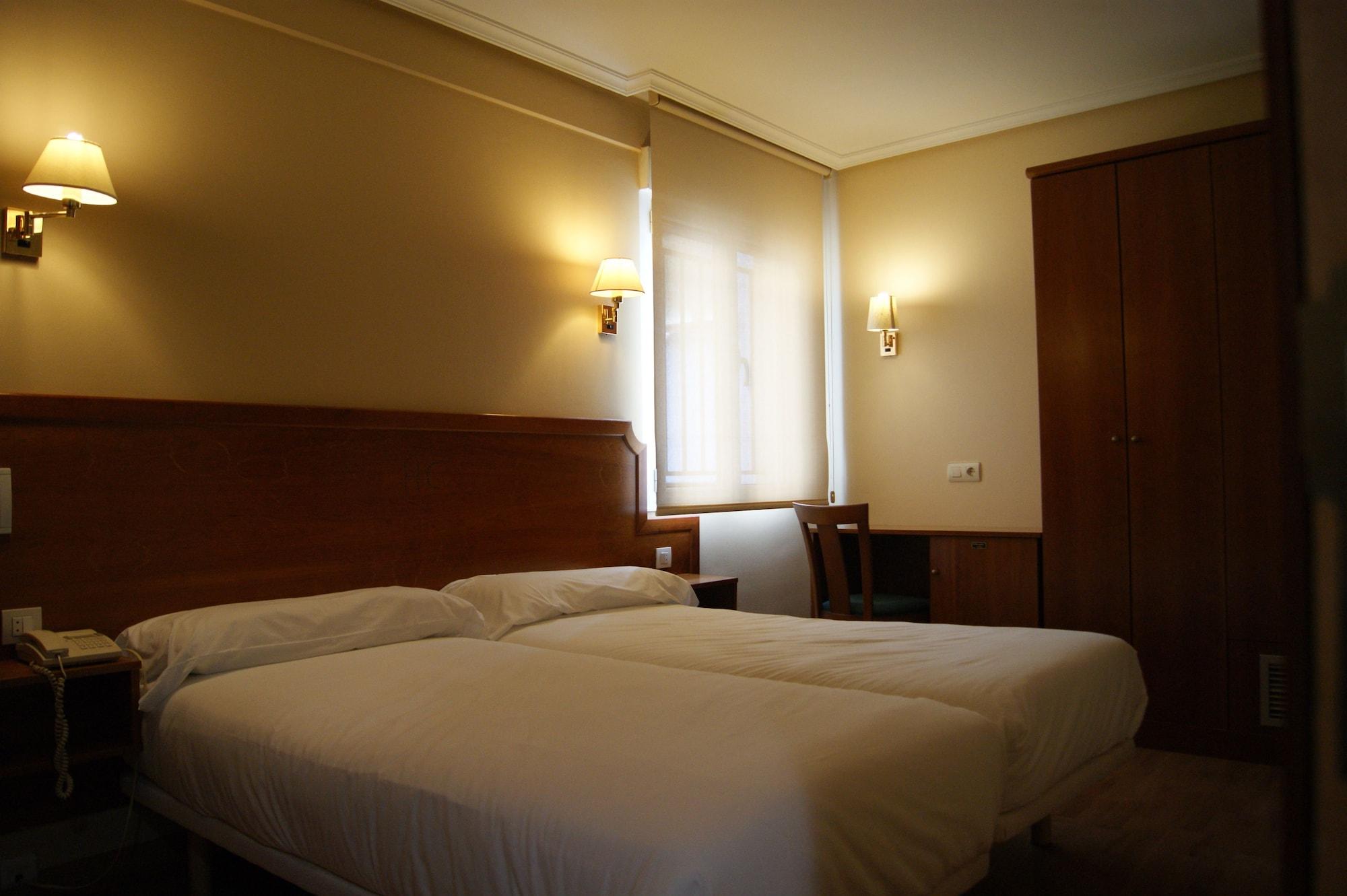 El Retiro De Cardea Hotel Oviedo Kültér fotó