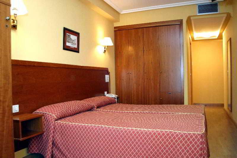 El Retiro De Cardea Hotel Oviedo Szoba fotó